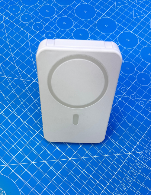 Magsafe Powerbank w/ 2 cables, kickstand, LED display